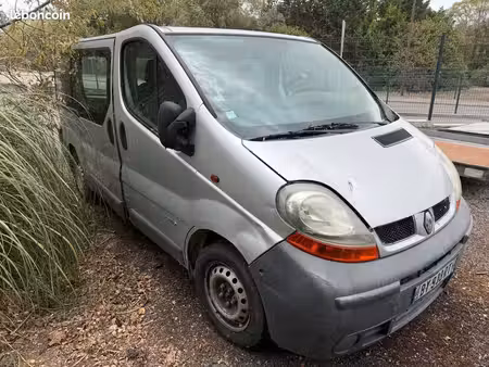 Renault Trafic 2.5 dCi 140