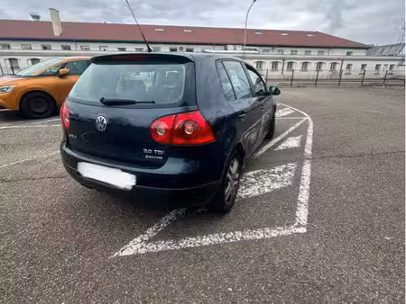 Volkswagen Golf 2.0 TDI 136
