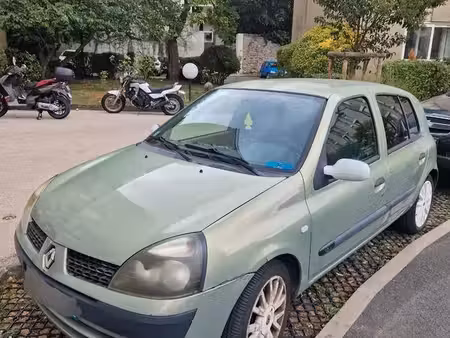 Renault Clio 75