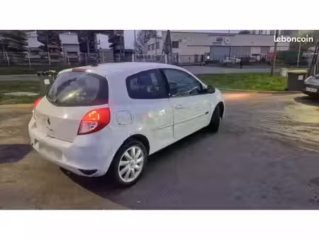 Renault Clio 1.2 75