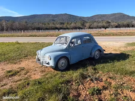 Renault 4CV 