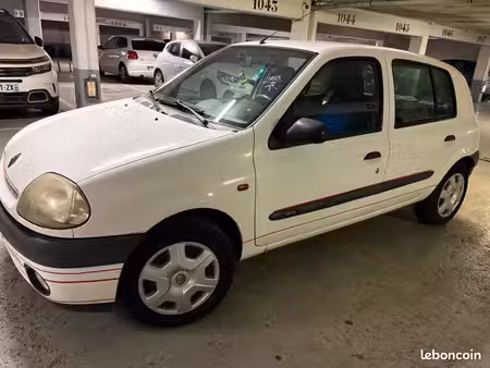 Renault Clio 1.9
