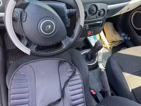 Renault Clio 1.4 98