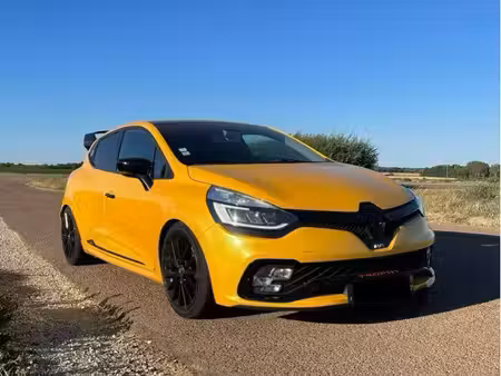 Renault Clio RS Trophy 1.6 T 220