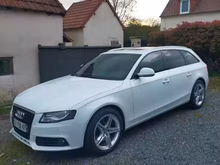 Audi A4 V6 3.2 FSI 265 quattro