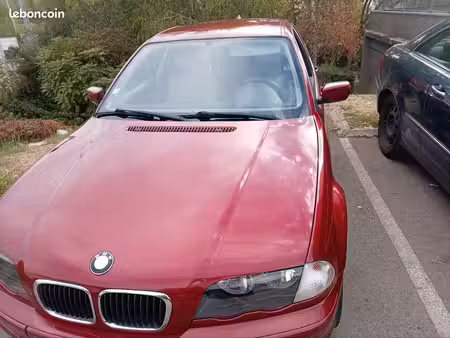 BMW Série 3 330d 3.0 183