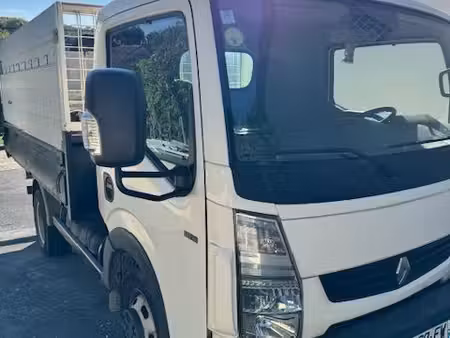Renault Maxity 