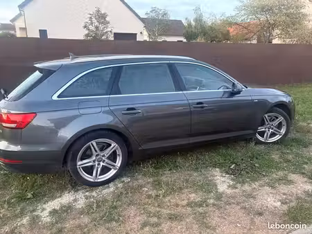Audi A4 2.0 TDI 150 S line