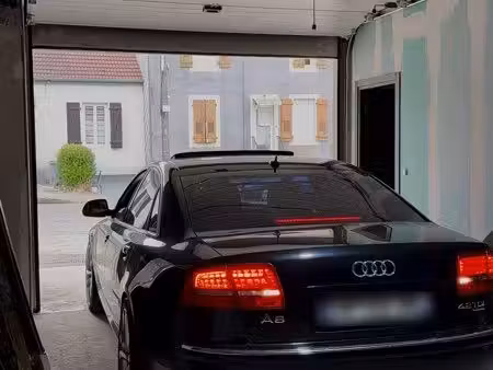 Audi A8 V8 4.2 TDI 326 quattro