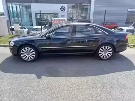 Audi A8 V8 4.2 TDI 326 Avus quattro