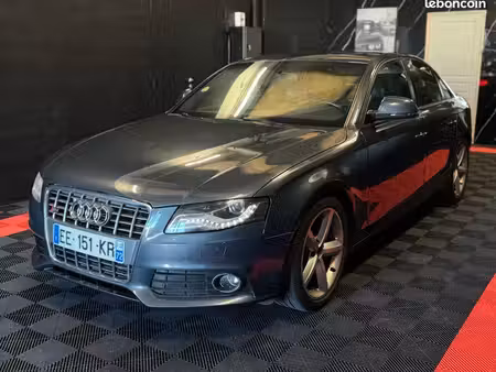 Audi A4 2.0 TDI 136 S line