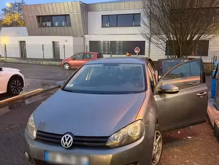 Volkswagen Golf 1.6 TDI 105