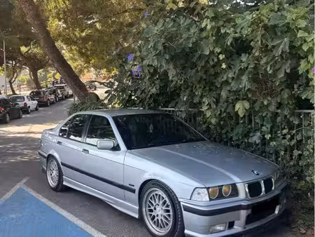 BMW Série 3 323i 2.5 170