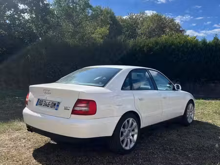 Audi A4 1.8 T 150 quattro