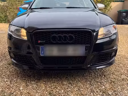 Audi A4 RS4 V8 4.2 FSI 420 quattro