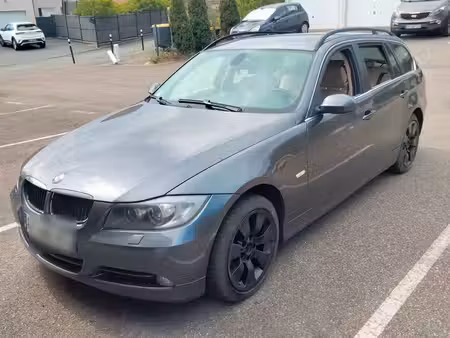 BMW Série 3 330d 3.0 231