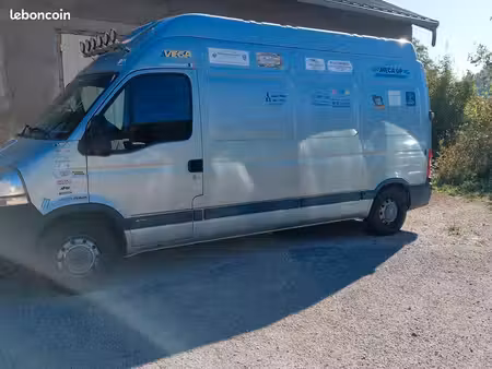 Nissan Interstar 2.5 dCi 100