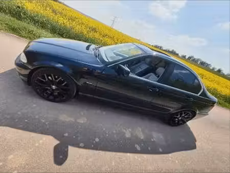 BMW Série 3 330d 3.0 183