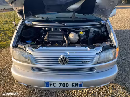 Volkswagen Transporter T4 2.5 TDI 102