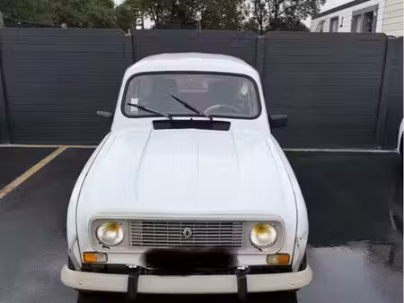 Renault R4 4L