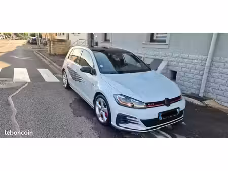 Volkswagen Golf GTI 2.0 Performance