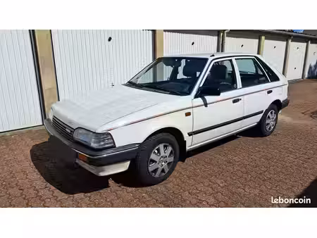 Mazda 323 