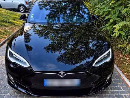 Tesla Model S 75d 320