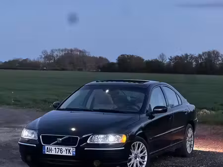 Volvo S60 2.4 126