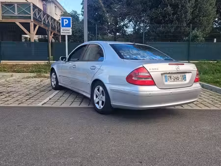 Mercedes-Benz Classe E E 320 V6 3.0 224