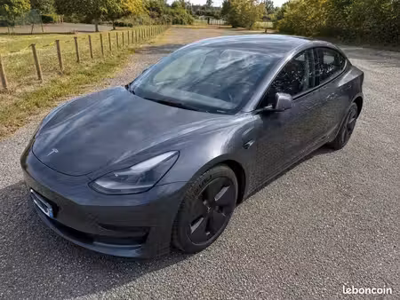 Tesla Model 3 275