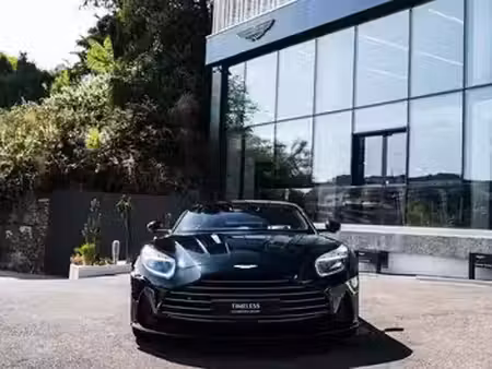 Aston Martin DB12 V8 4.0 680