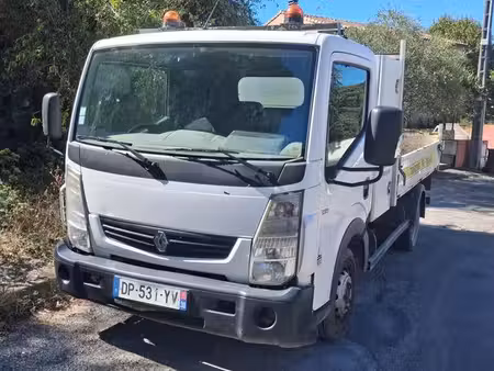 Renault Maxity 