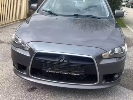 Mitsubishi Lancer Sportback 2.0 140 Intense