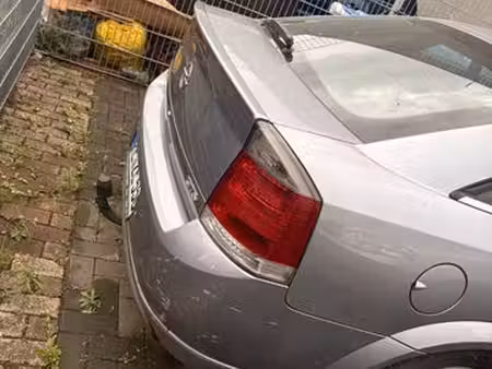 Opel Vectra 1.8 122