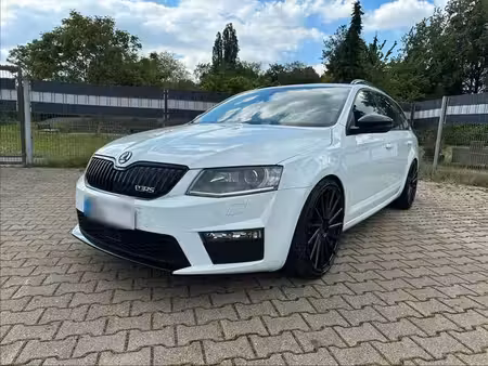 Škoda Octavia RS 2.0 230