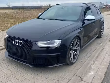Audi A4 RS4 Exclusive Line