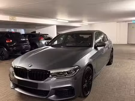 BMW Série 5 530e 2.0 252