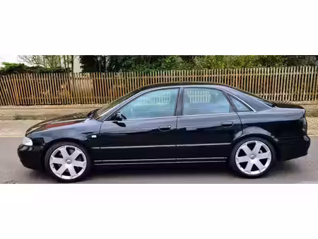 Audi A4 S4 V6 2.7 T 265 quattro