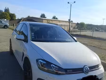 Volkswagen Golf GTI 2.0 245