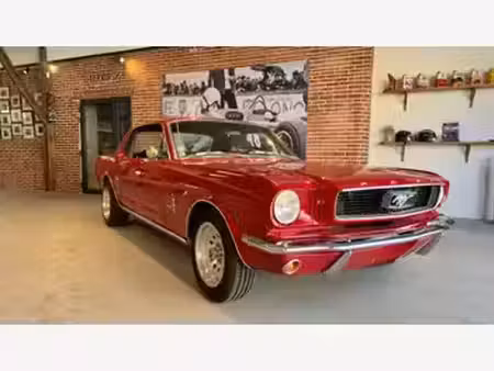 Ford Mustang 