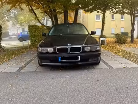 BMW Série 7 728i 2.8 143