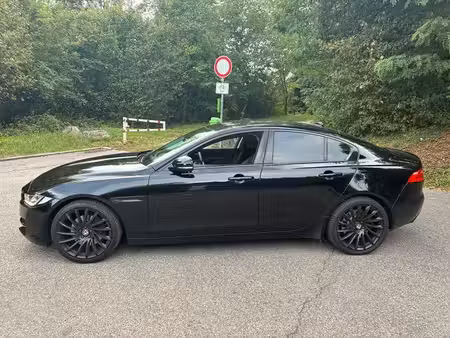 Jaguar XE P200 2.0 200