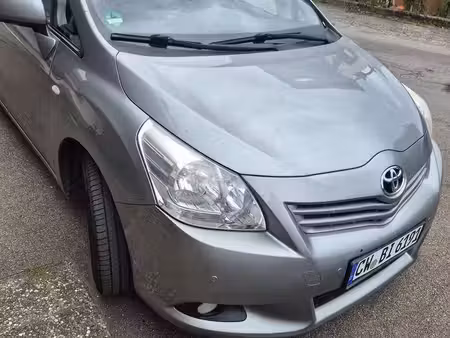 Toyota Verso 2.0 126
