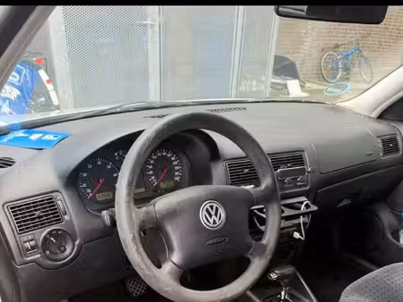 Volkswagen Golf 2.0 TDI 116
