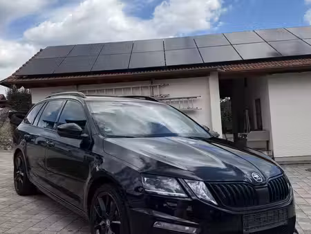 Škoda Octavia RS 2.0 TSI 230