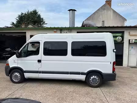 Renault Master 2.5 dCi 100