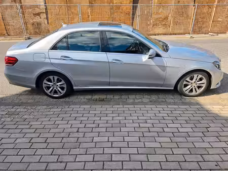 Mercedes-Benz Classe E E 250 2.1 150 Avantgarde 4Matic