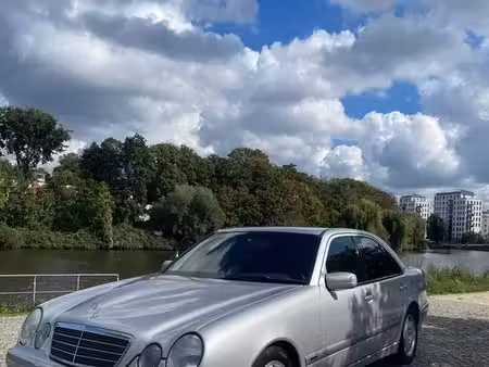 Mercedes-Benz Classe E E 200 Elegance