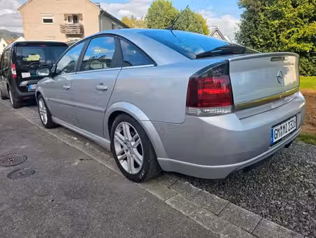 Opel Vectra 2.2 147