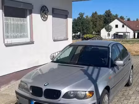 BMW Série 3 318i 2.0 143